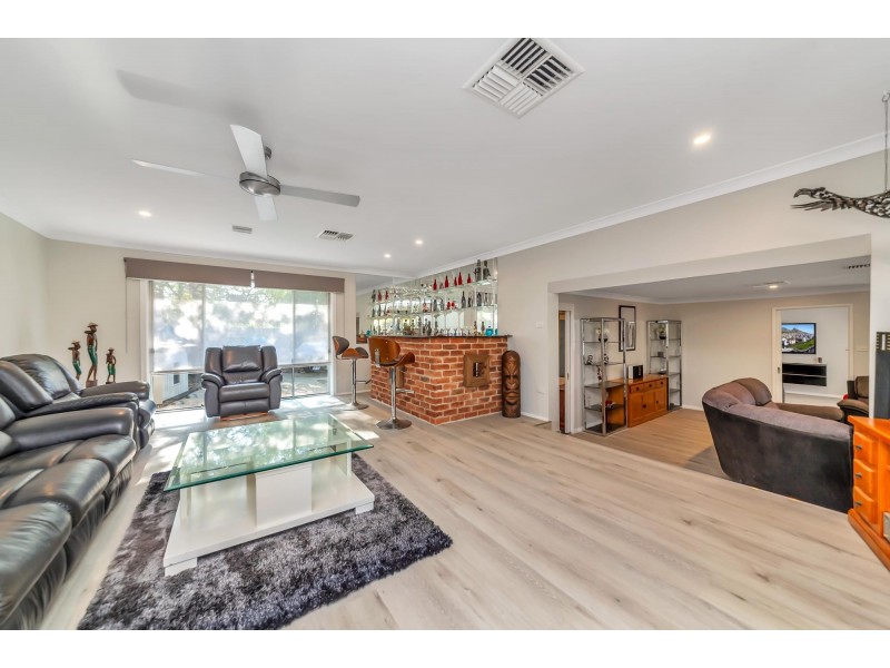 2 Crozier Circuit, Kambah ACT 2902