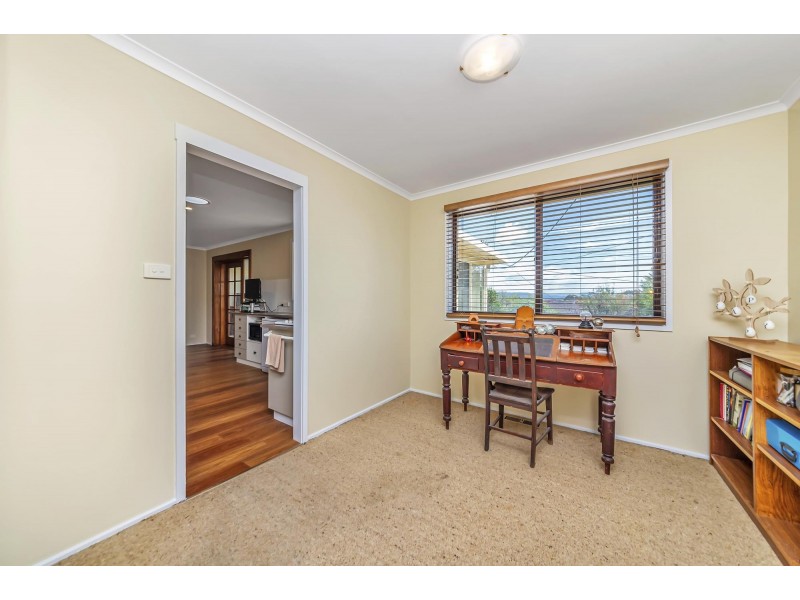 9 Dilboong Place, Chisholm ACT 2905