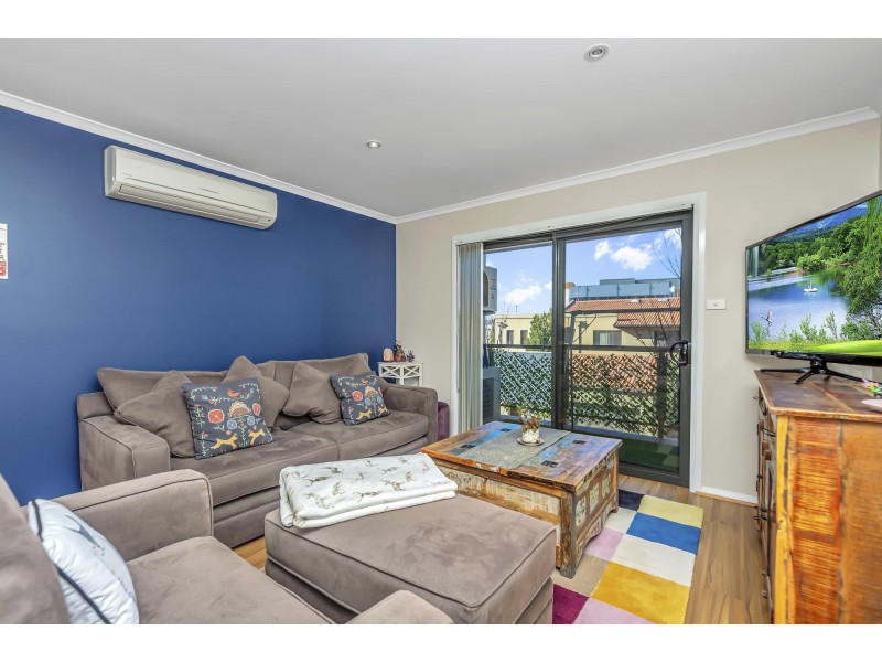 9/102 Athllon Drive, Greenway ACT 2900