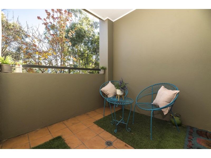 9/102 Athllon Drive, Greenway ACT 2900