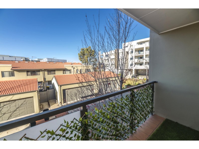 9/102 Athllon Drive, Greenway ACT 2900