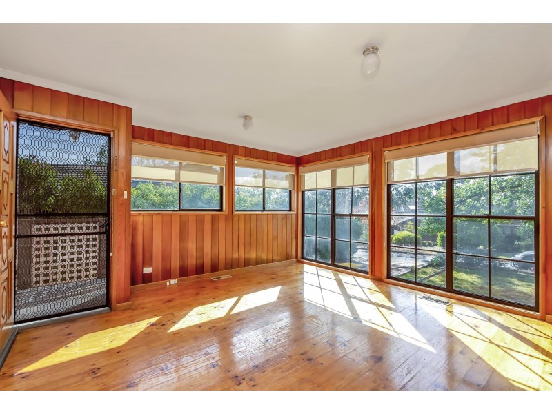 8 Givens Street, Pearce ACT 2607