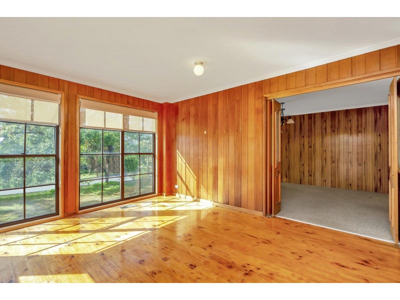 8 Givens Street, Pearce ACT 2607