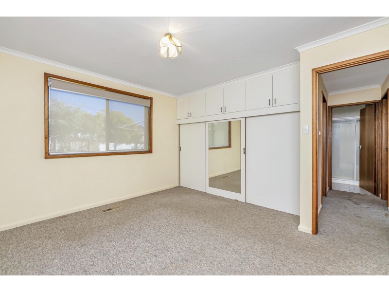 8 Givens Street, Pearce ACT 2607