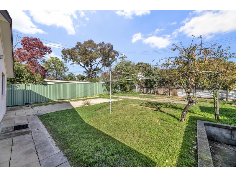 8 Givens Street, Pearce ACT 2607