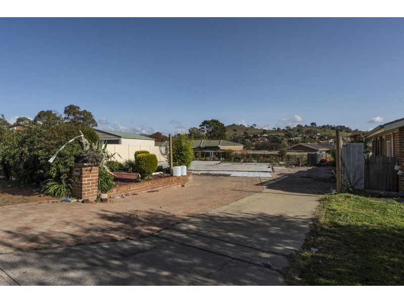 4 Peron Place, Banks ACT 2906