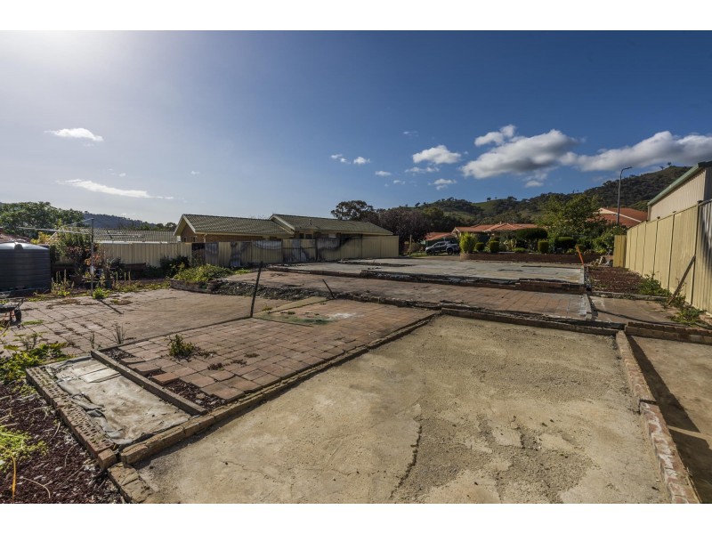 4 Peron Place, Banks ACT 2906