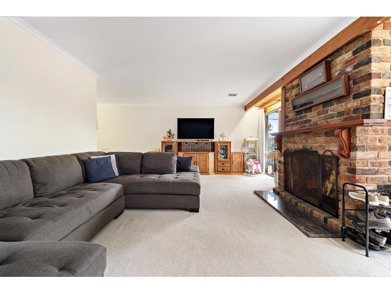 16 Adamson Crescent, Wanniassa ACT 2903