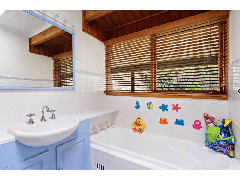 16 Adamson Crescent, Wanniassa ACT 2903