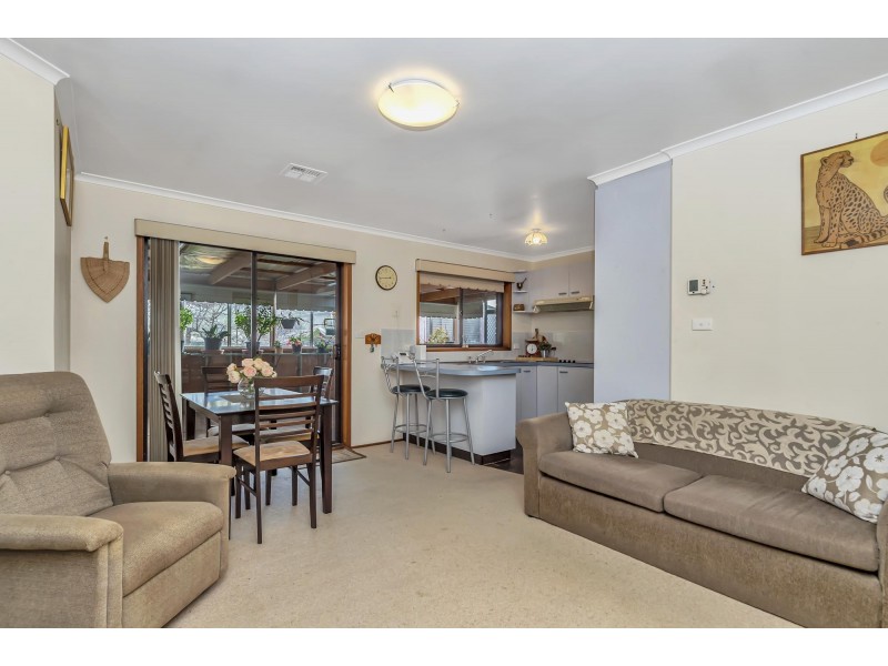 40 Abercorn Crescent, Isabella Plains ACT 2905