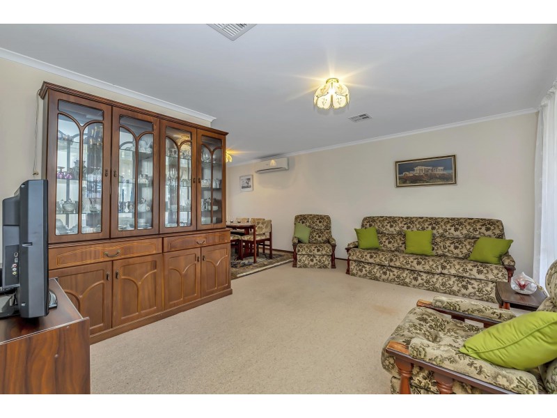 40 Abercorn Crescent, Isabella Plains ACT 2905