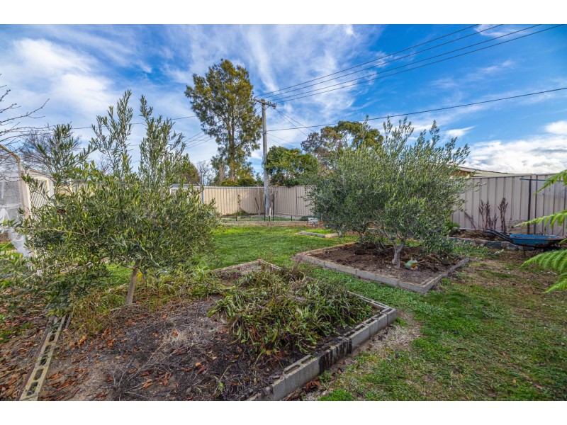 40 Abercorn Crescent, Isabella Plains ACT 2905