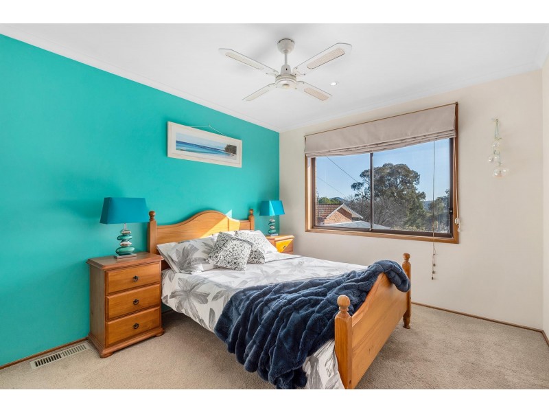 77 Mountain Circuit, Calwell ACT 2905