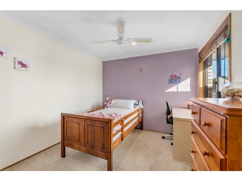 77 Mountain Circuit, Calwell ACT 2905