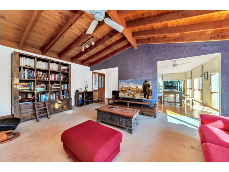 20 Dalgarno Crescent, Oxley ACT 2903