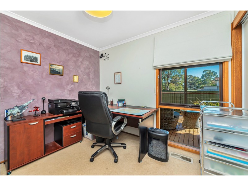 20 Dalgarno Crescent, Oxley ACT 2903