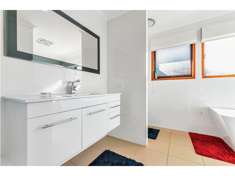 20 Dalgarno Crescent, Oxley ACT 2903