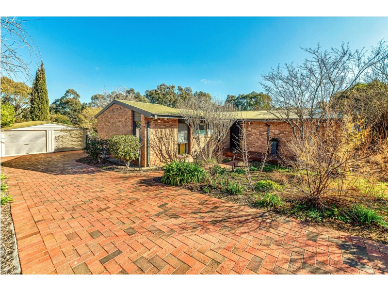 20 Dalgarno Crescent, Oxley ACT 2903