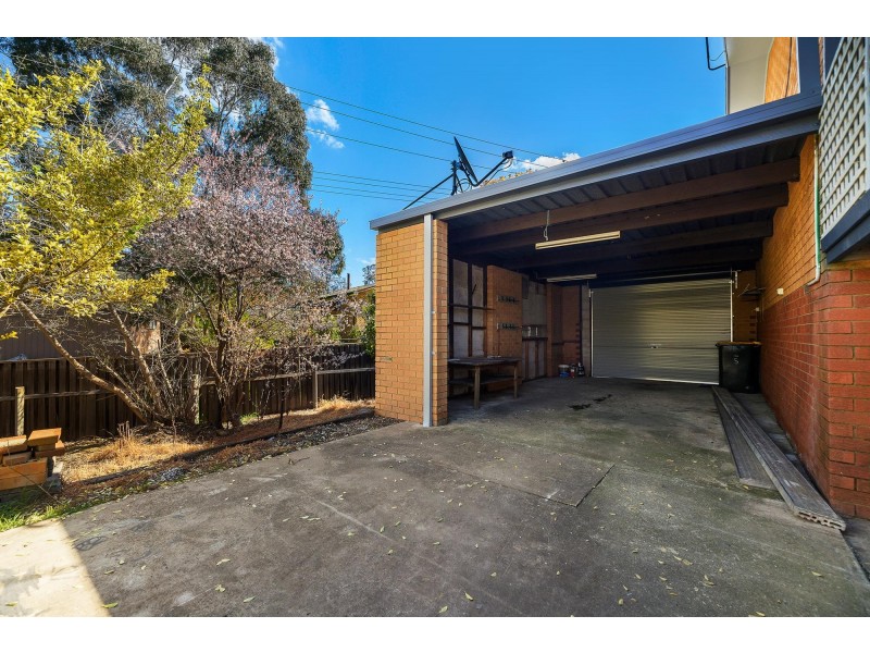 5 Shaw Place, Kambah ACT 2902