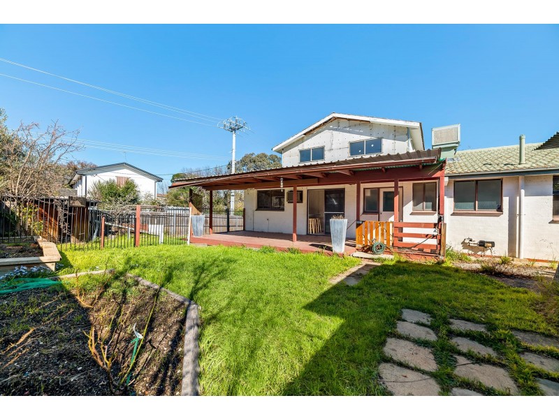 7 Hardy Place, Kambah ACT 2902