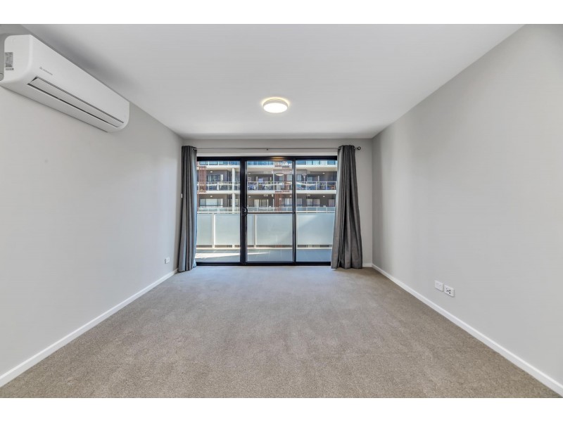 240/12 Limburg Way, Greenway ACT 2900