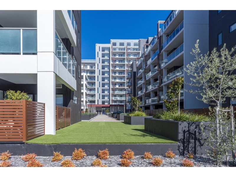 240/12 Limburg Way, Greenway ACT 2900