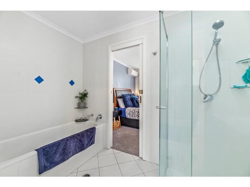 12/16 Blackett Crescent, Greenway ACT 2900