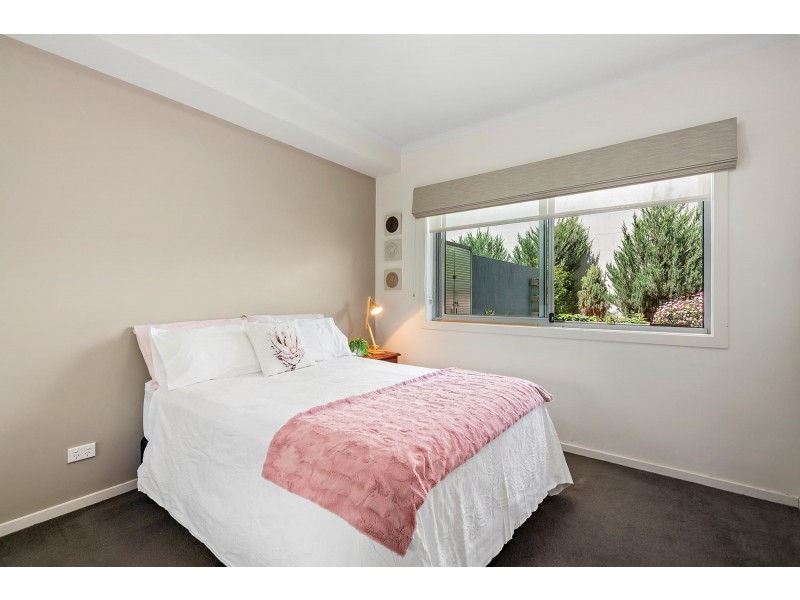 2/56 Cowlishaw Street, Greenway ACT 2900