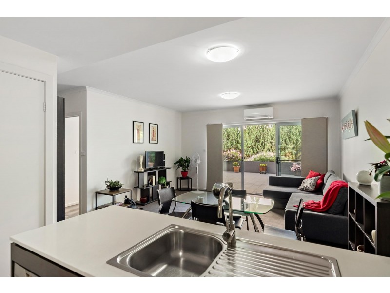 2/56 Cowlishaw Street, Greenway ACT 2900