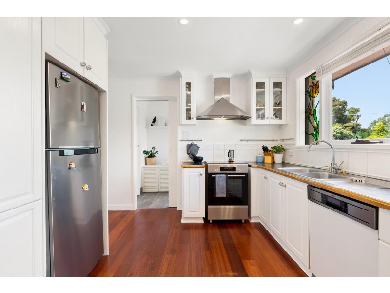 13 Faithfull Circuit, Kambah ACT 2902