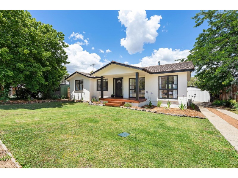13 Faithfull Circuit, Kambah ACT 2902