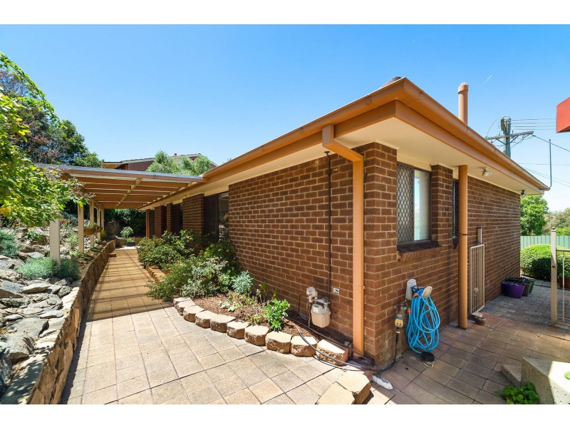 16 Jackie Howe Crescent, Macarthur ACT 2904