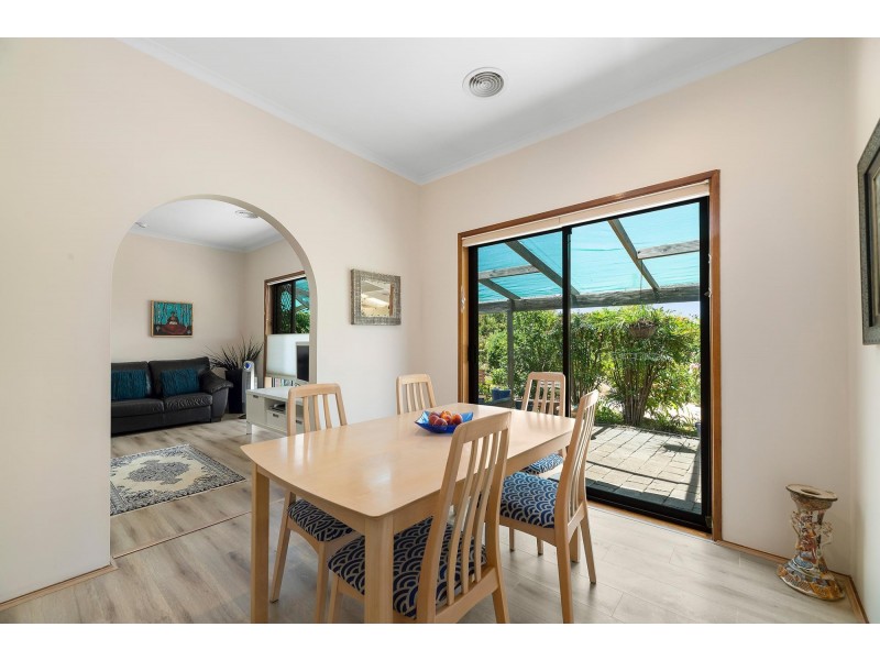 16 Jackie Howe Crescent, Macarthur ACT 2904