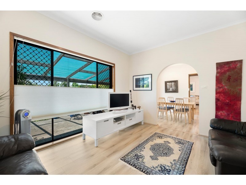 16 Jackie Howe Crescent, Macarthur ACT 2904