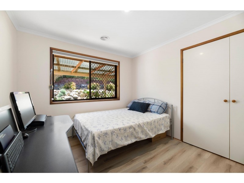 16 Jackie Howe Crescent, Macarthur ACT 2904