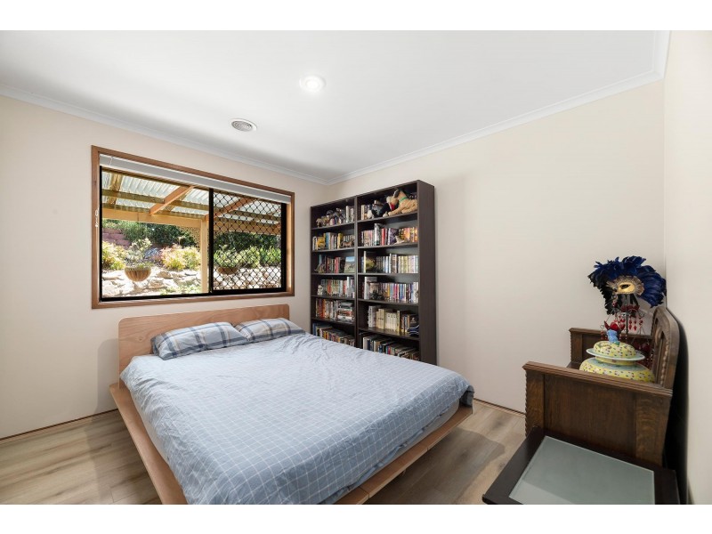 16 Jackie Howe Crescent, Macarthur ACT 2904