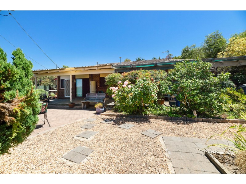 16 Jackie Howe Crescent, Macarthur ACT 2904