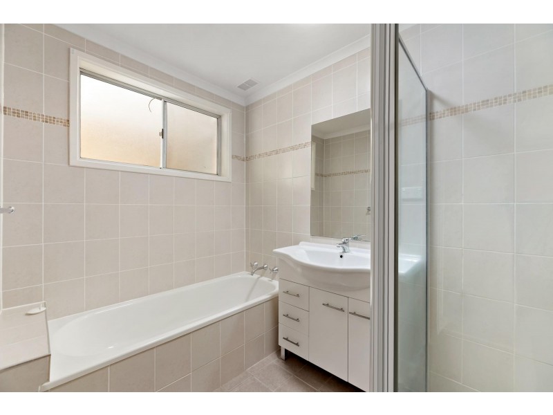 33 Bateman Street, Kambah ACT 2902