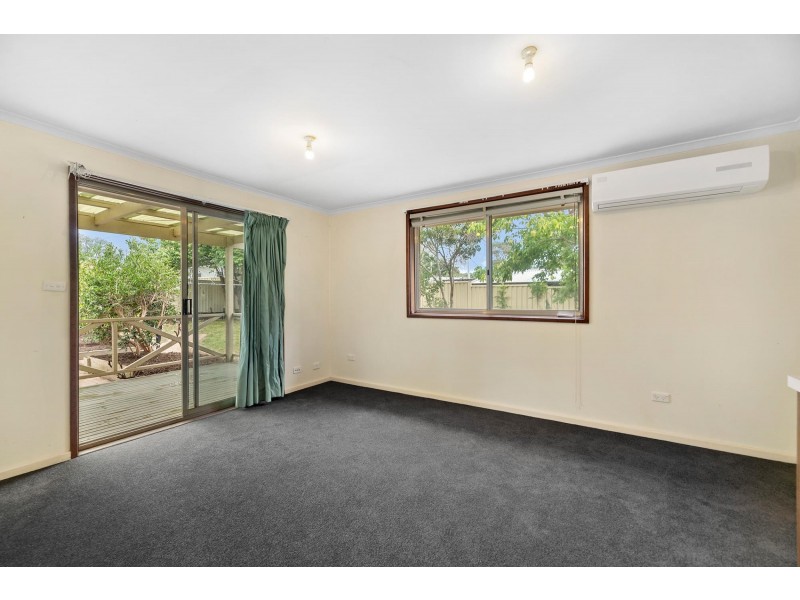 33 Bateman Street, Kambah ACT 2902
