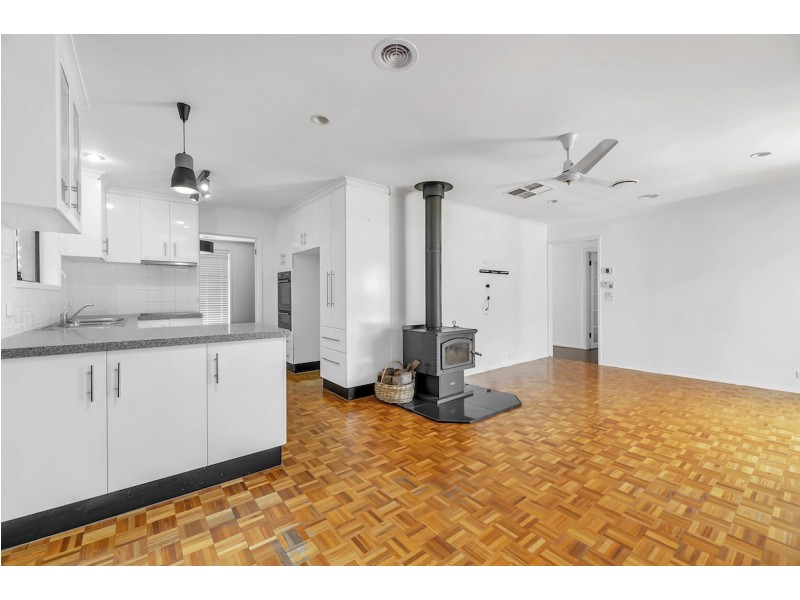 8 Conway Place, Gowrie ACT 2904