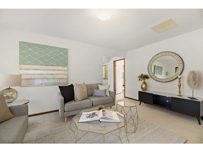 19 Farrelly Close, Oxley ACT 2903