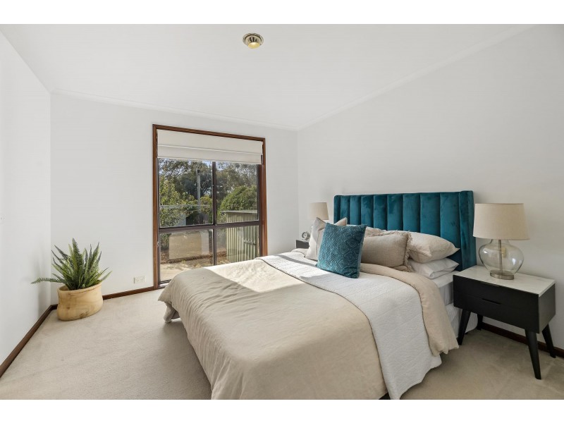 19 Farrelly Close, Oxley ACT 2903