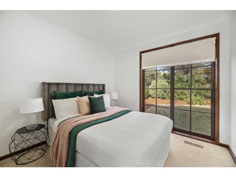 19 Farrelly Close, Oxley ACT 2903