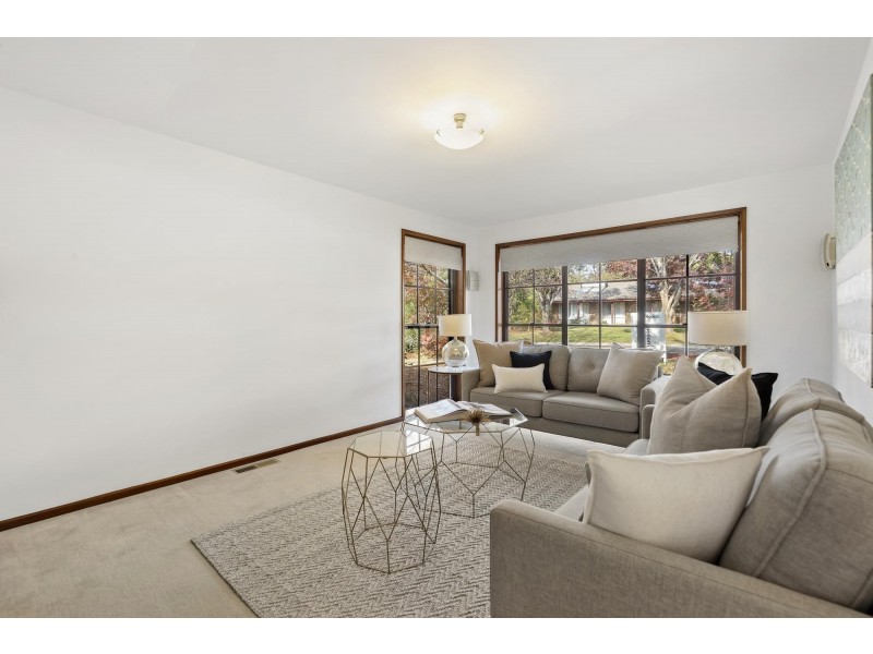 19 Farrelly Close, Oxley ACT 2903