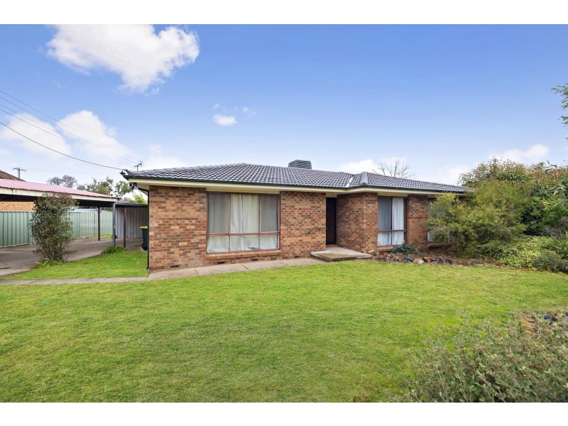 11 Beardsmore Place, Gowrie ACT 2904