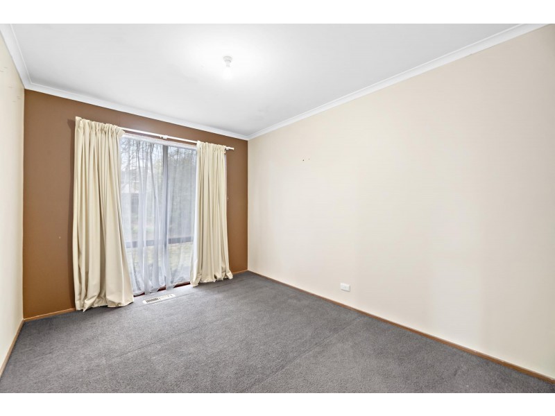 11 Beardsmore Place, Gowrie ACT 2904