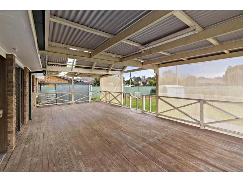 11 Beardsmore Place, Gowrie ACT 2904