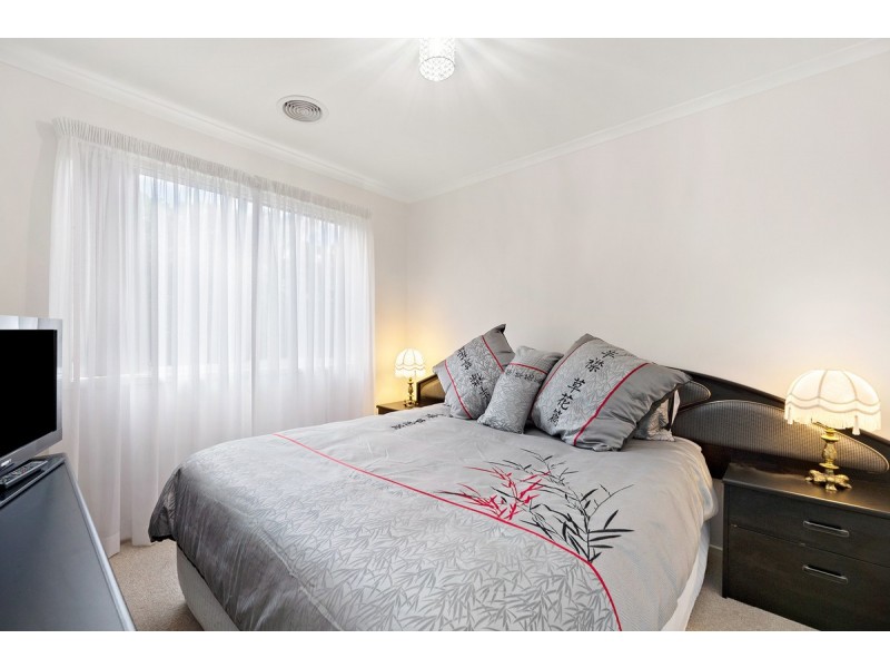 1/24 Helen Mayo Crescent, Bonython ACT 2905