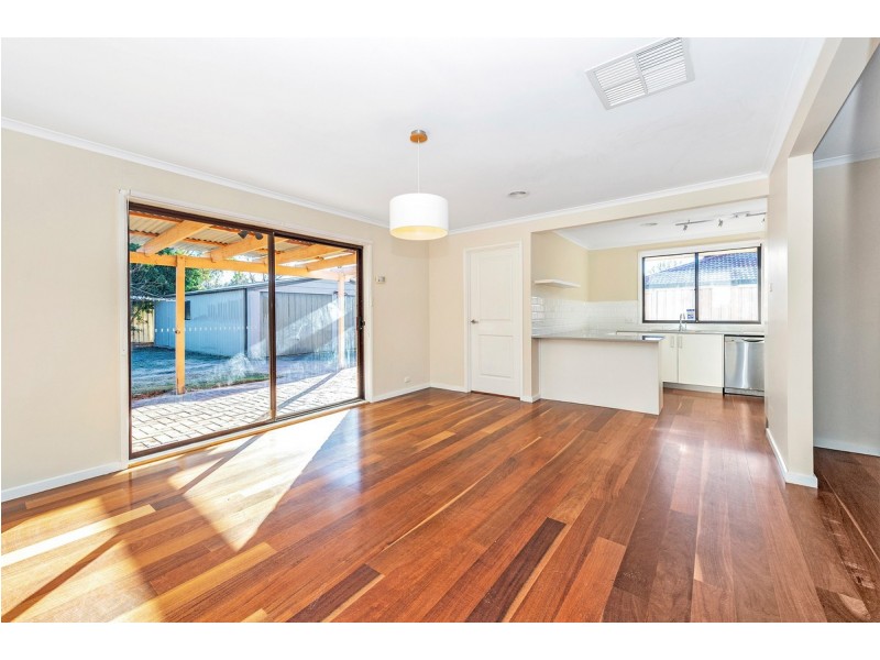 15 Collyburl Crescent, Isabella Plains ACT 2905