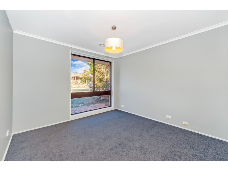 15 Collyburl Crescent, Isabella Plains ACT 2905